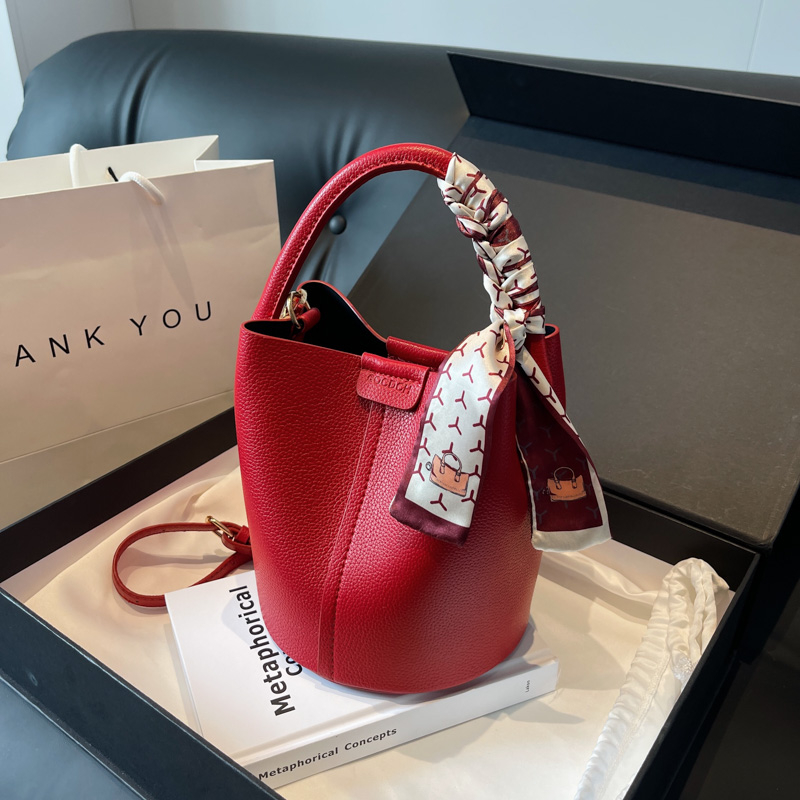 กระเป๋าสะพายไหล่และกระเป๋าสะพา - Luxury Bags On Sales บทวิจารณ์และราคา