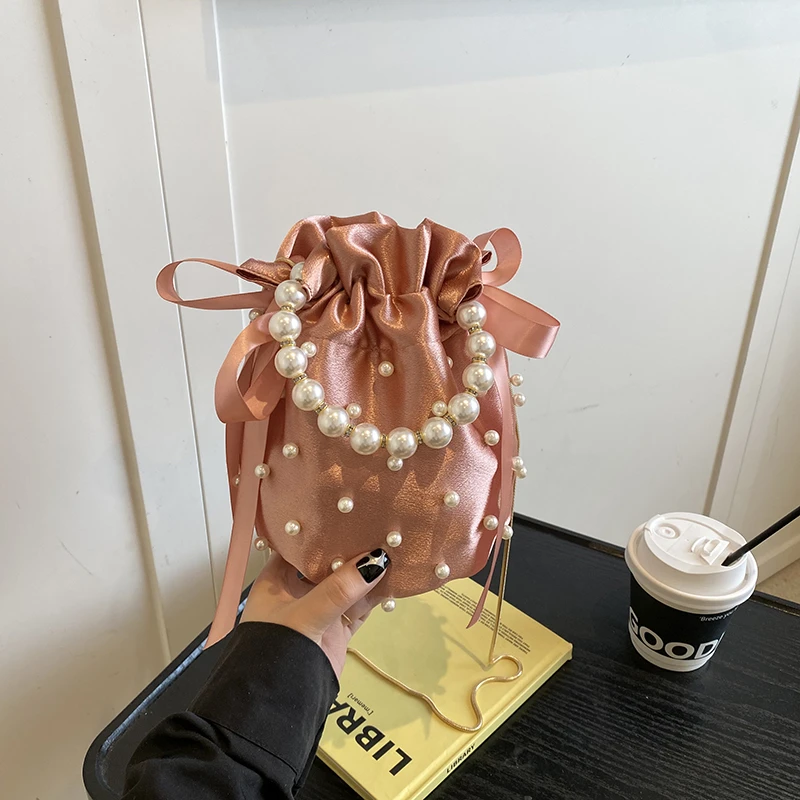 กระเป๋าสะพายไหล่ดีไซน์ประดับลู - Luxury Bags On Sales บทวิจารณ์และราคา